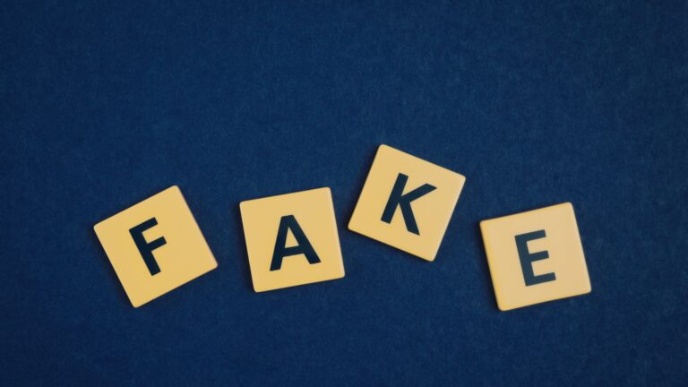 在留カードとは？偽造カードに要注意！正しく見分ける方法　ホログラム解説付き