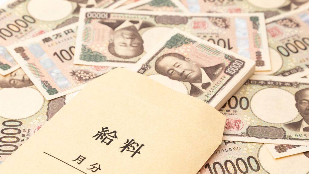 外国人と日本人の給料は同じにすべきでしょうか？