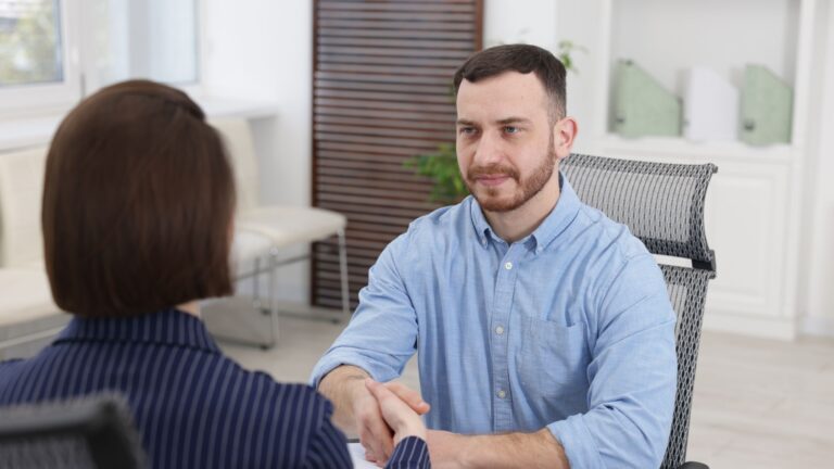 「即戦力かつ長期雇用」永住者採用のポイントを解説｜採用の成功につなげる考え方とは