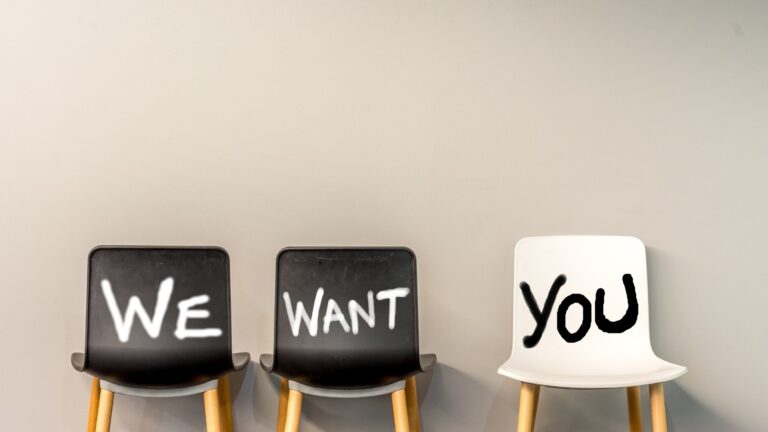 外国人採用を成功させるために｜永住者・定住者の特徴と注意点を企業目線で解説